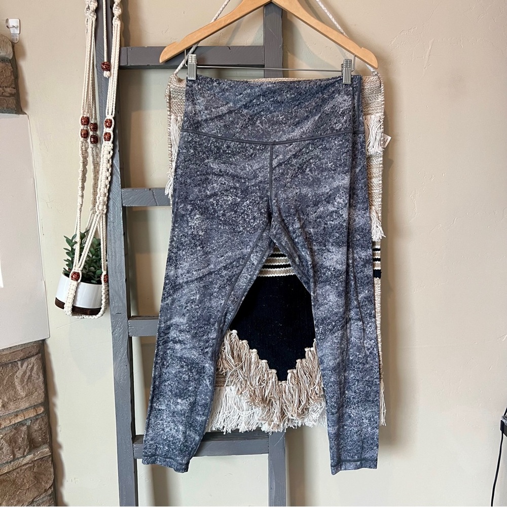 Lululemon Align Crop Leggings Size 10 Inseam 25” #572